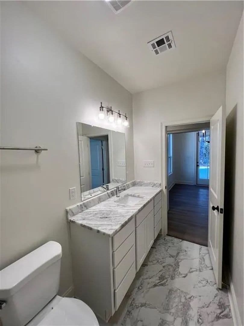 Covington House: 69206 4th Ave