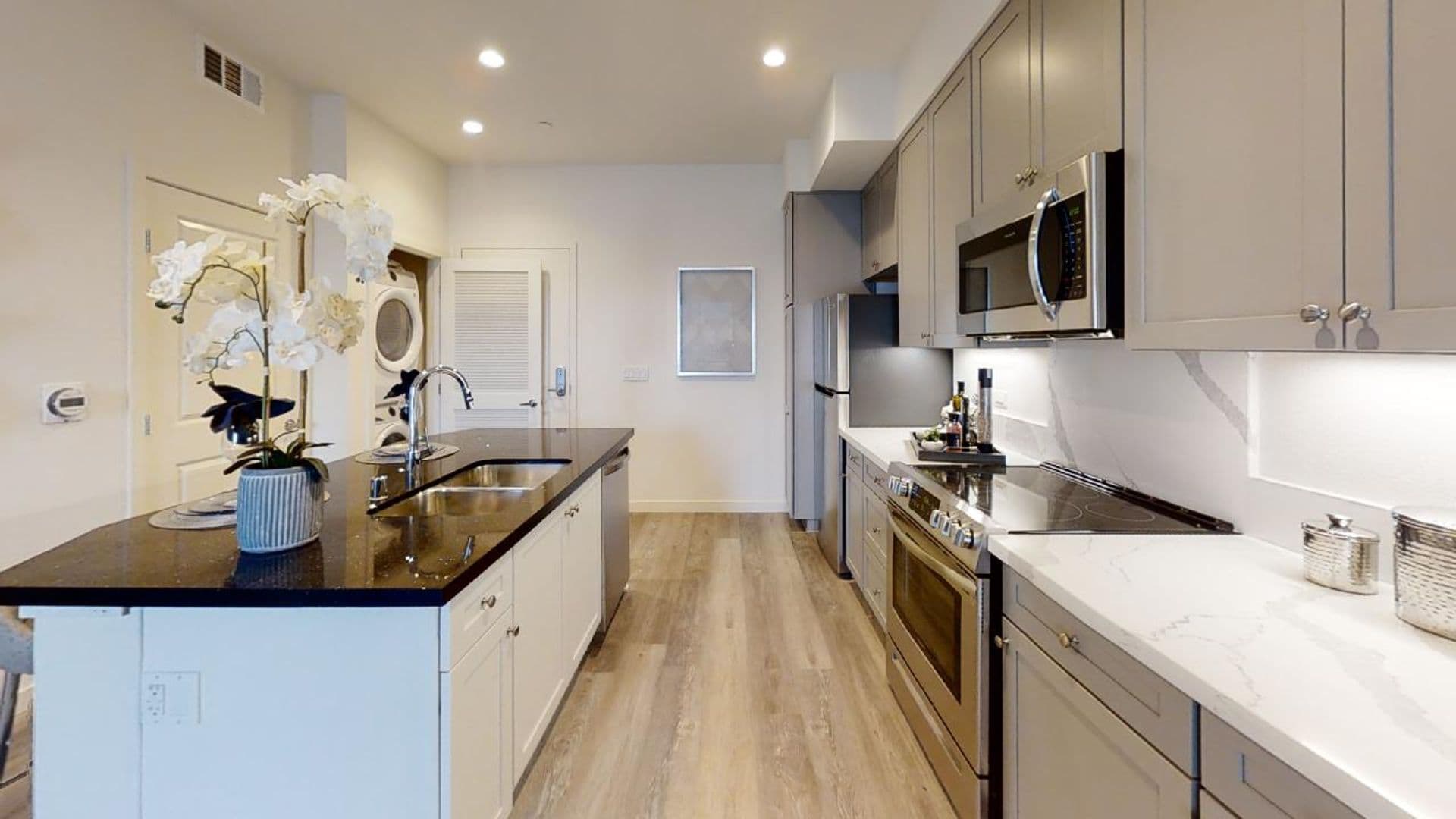Torrance Apartment: 1978 W. Carson Street