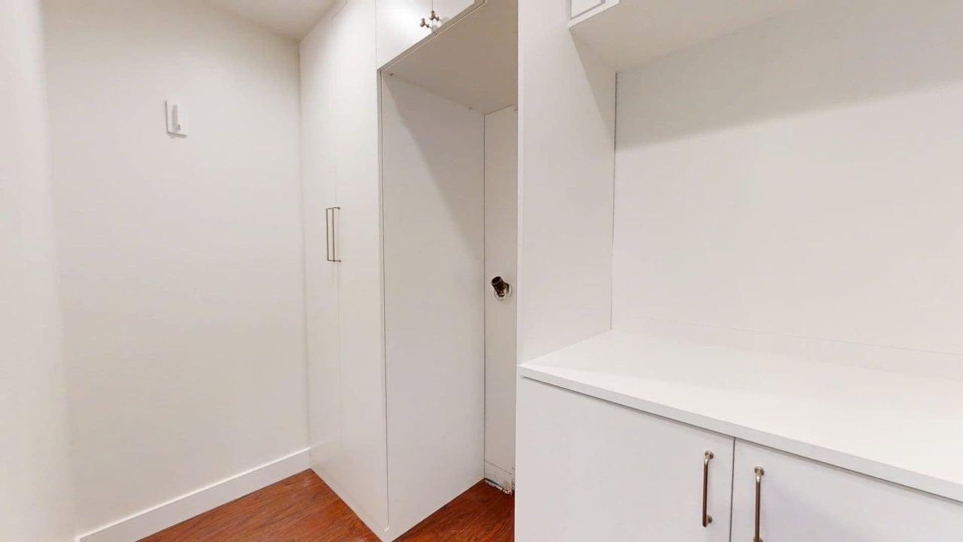 Hermosa Beach Apartment: 2438 Myrtle Ave.