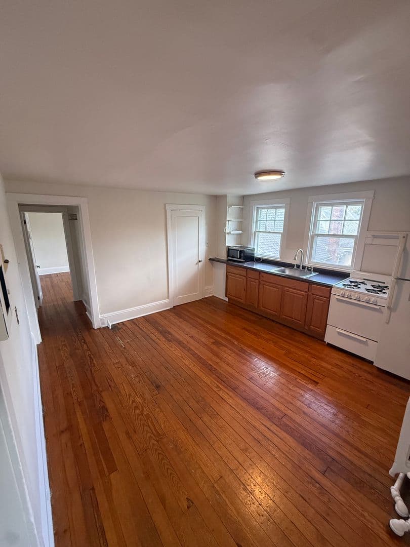 Princeton Apartment: 86 Spruce Street