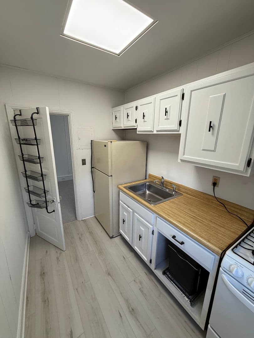 Princeton Apartment: 32 Wiggins Street