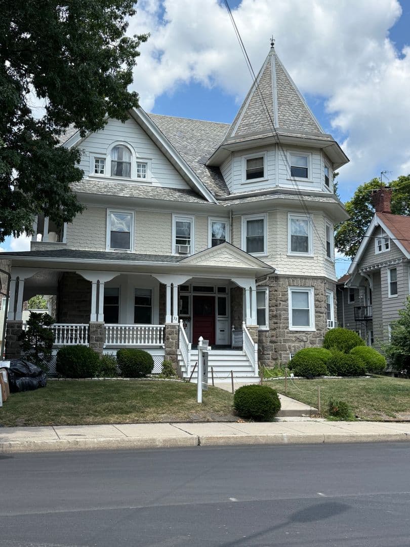 Princeton Apartment: 32 Wiggins Street