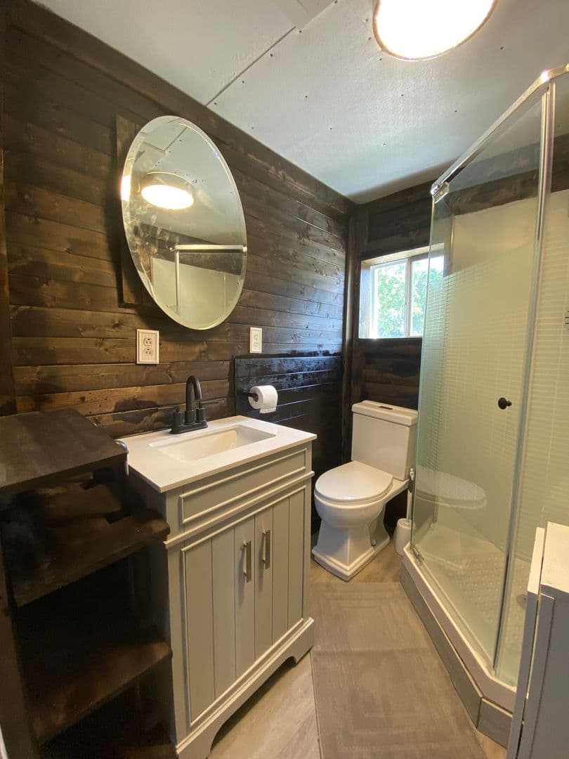 Branson House: 306 S 3rd St