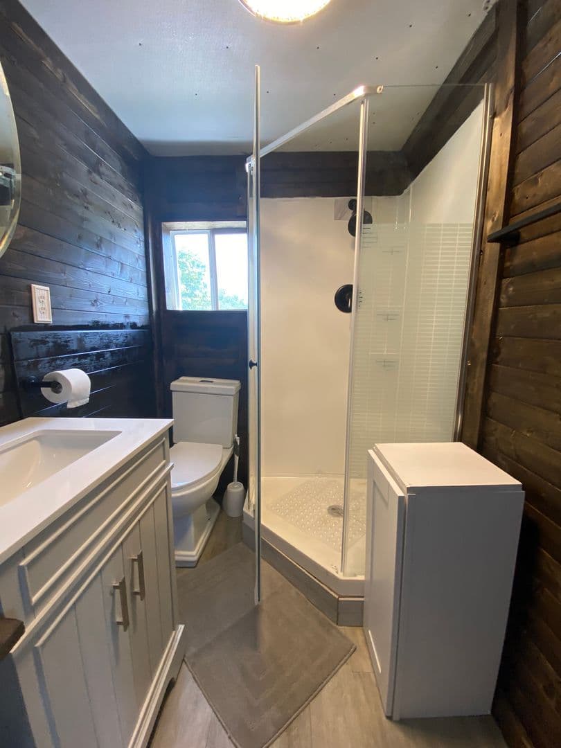 Branson House: 306 S 3rd St