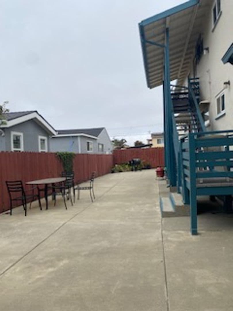 RICHMOND House: 4216 NEVIN AVE