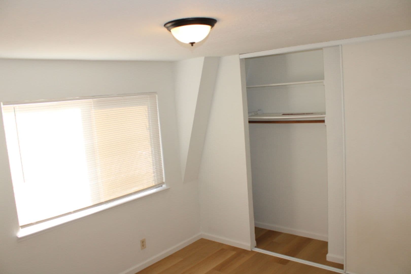 EL SOBRANTE Apartment: 4811 APPIAN WAY