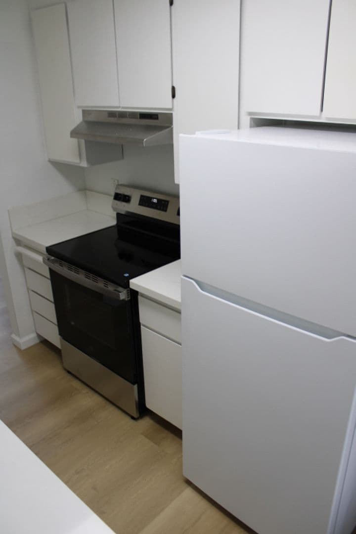 EL SOBRANTE Apartment: 4811 APPIAN WAY