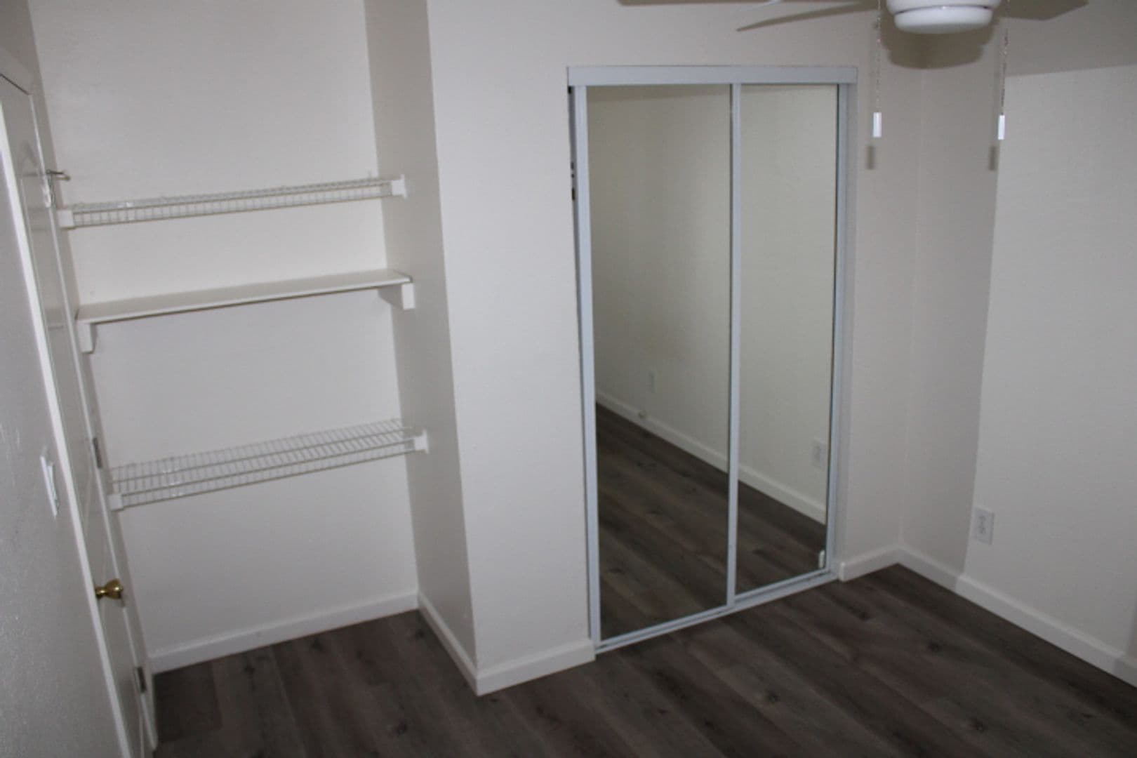 RODEO Apartment: 527 VAQUEROS AVE