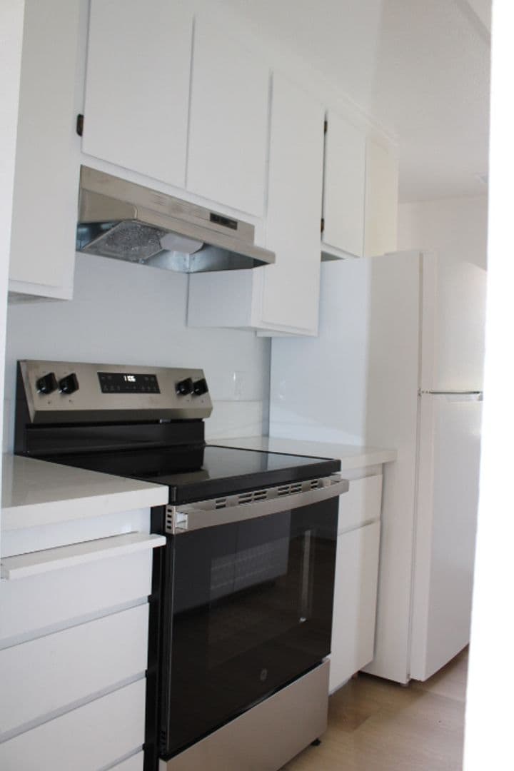 EL SOBRANTE Apartment: 4811 APPIAN WAY