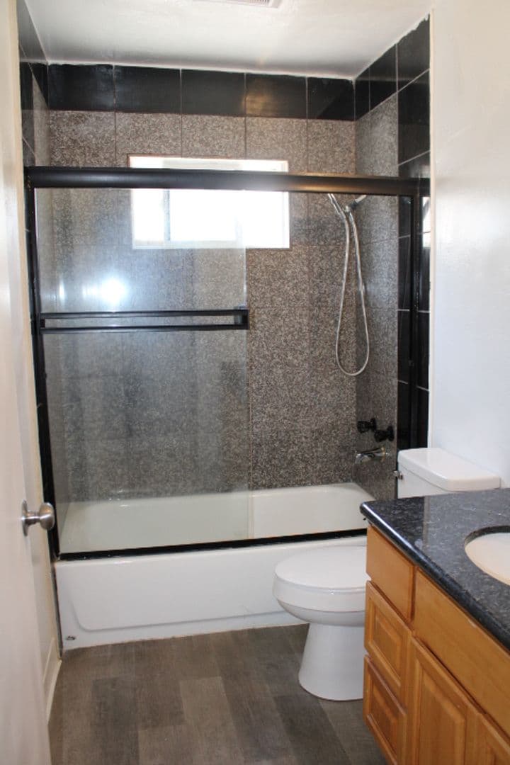 SAN PABLO Apartment: 2515 MANCHESTER AVE
