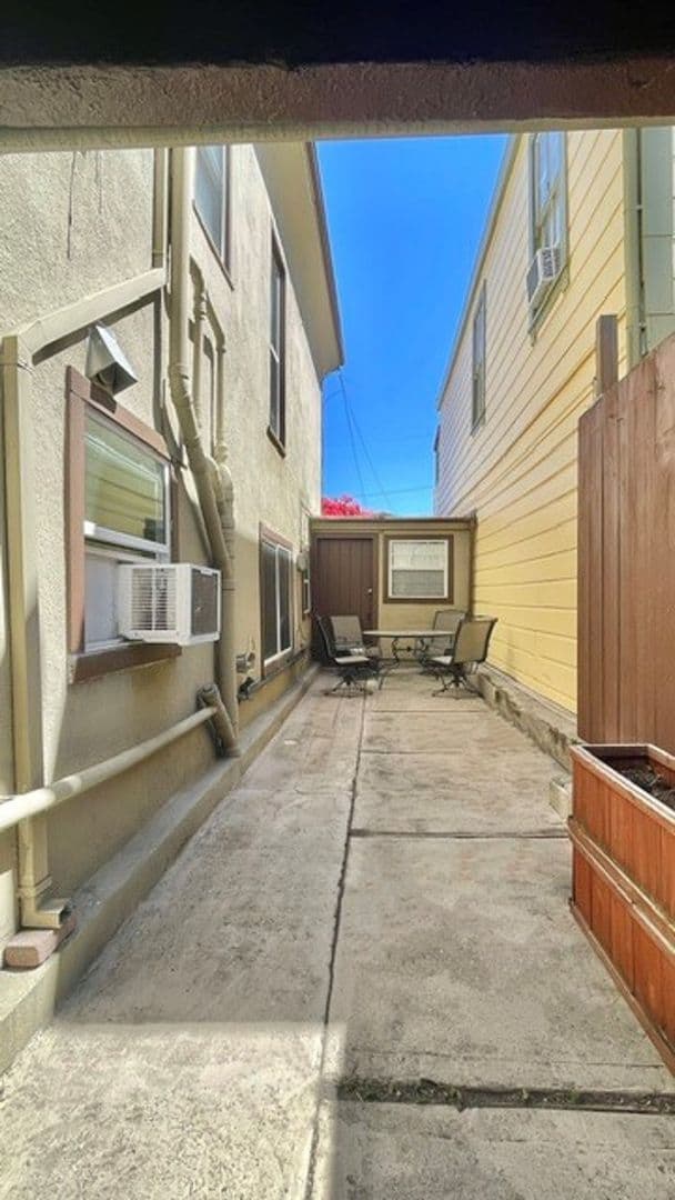 CROCKETT House: 1204 CERES ST #B