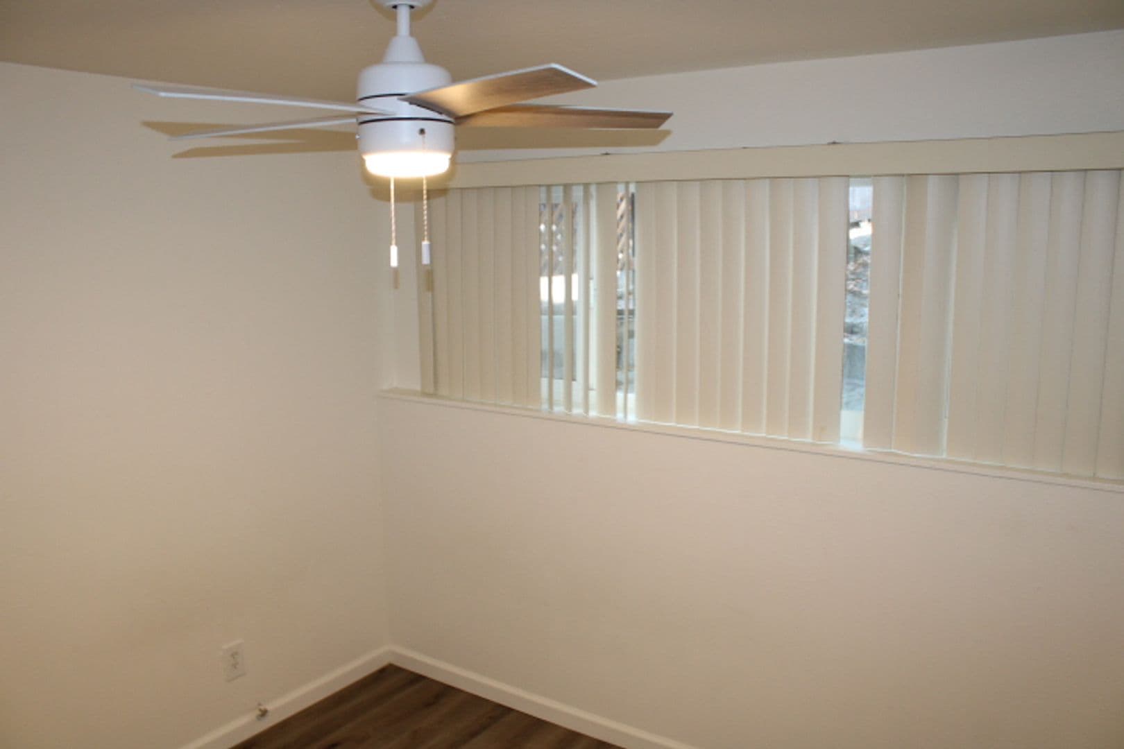 RODEO Apartment: 527 VAQUEROS AVE