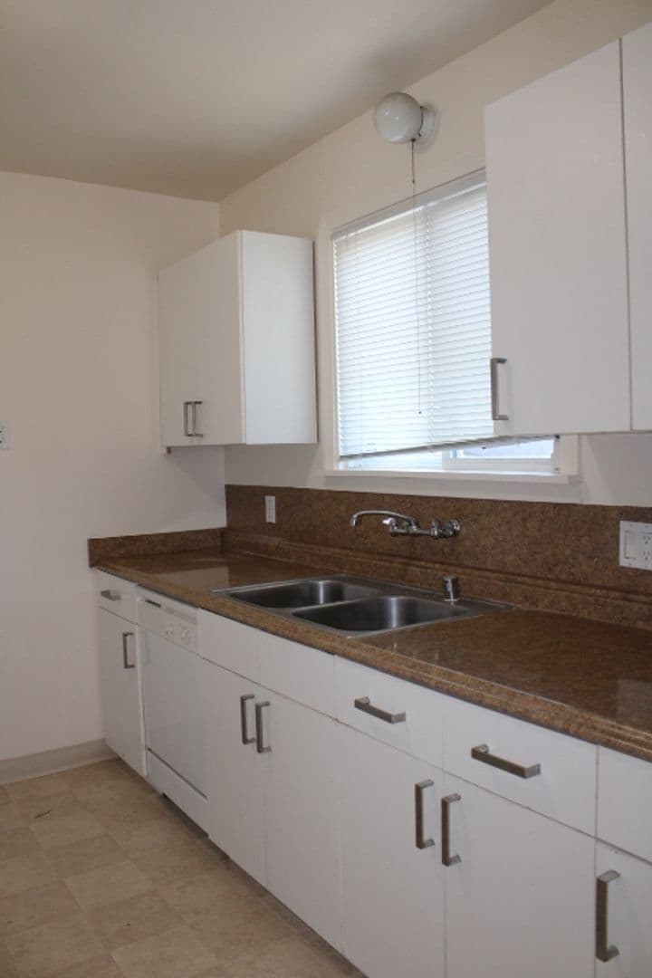 ALBANY Apartment: 1209 & 1211 MARIN AVE