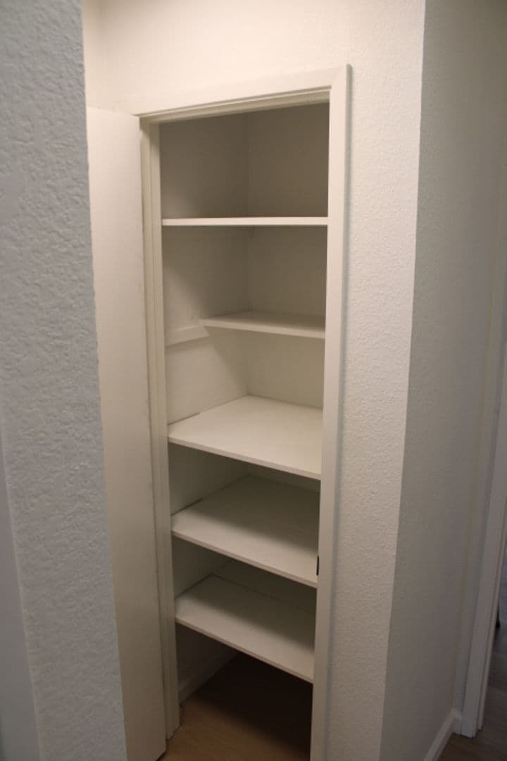 EL SOBRANTE Apartment: 4811 APPIAN WAY