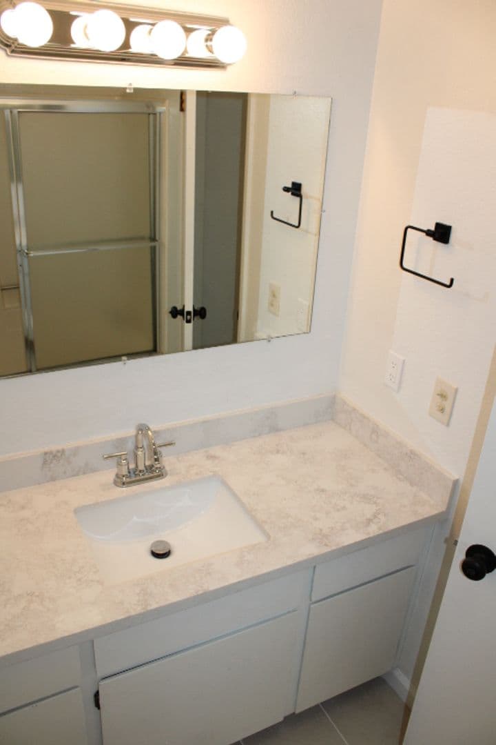 EL SOBRANTE Apartment: 4811 APPIAN WAY