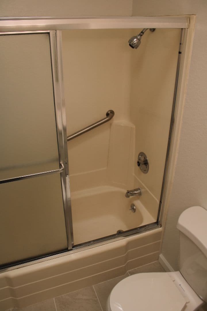 EL SOBRANTE Apartment: 4811 APPIAN WAY