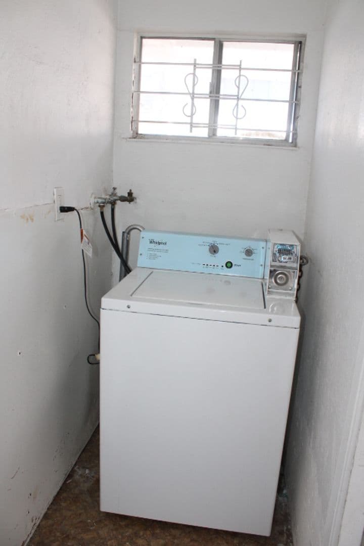 SAN PABLO Apartment: 2515 MANCHESTER AVE