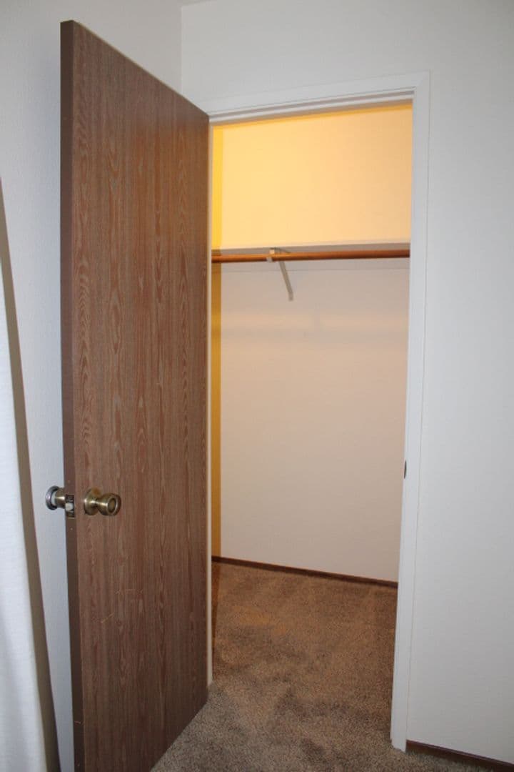 RICHMOND Apartment: *5619 MADISON AVE