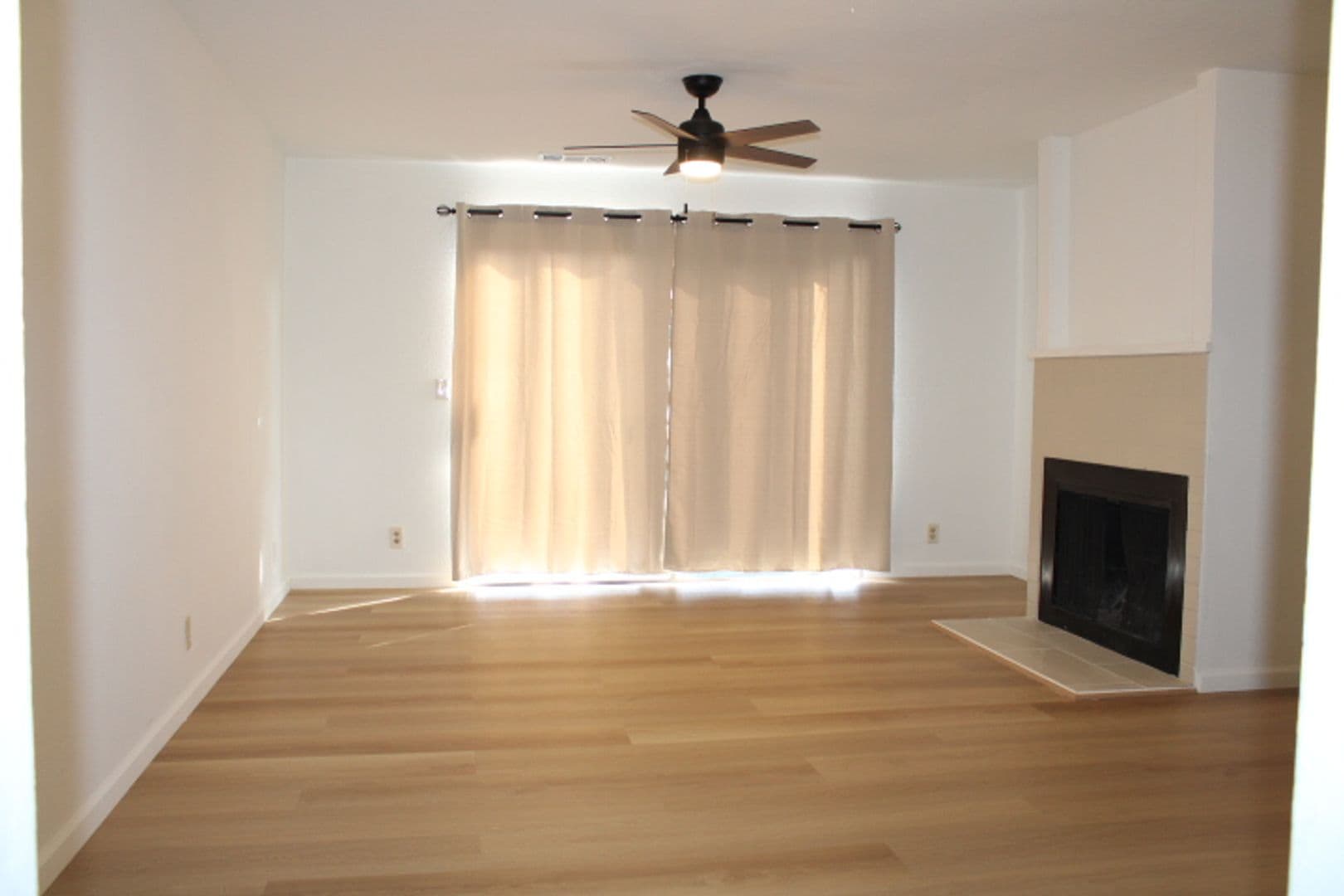 EL SOBRANTE Apartment: 4811 APPIAN WAY