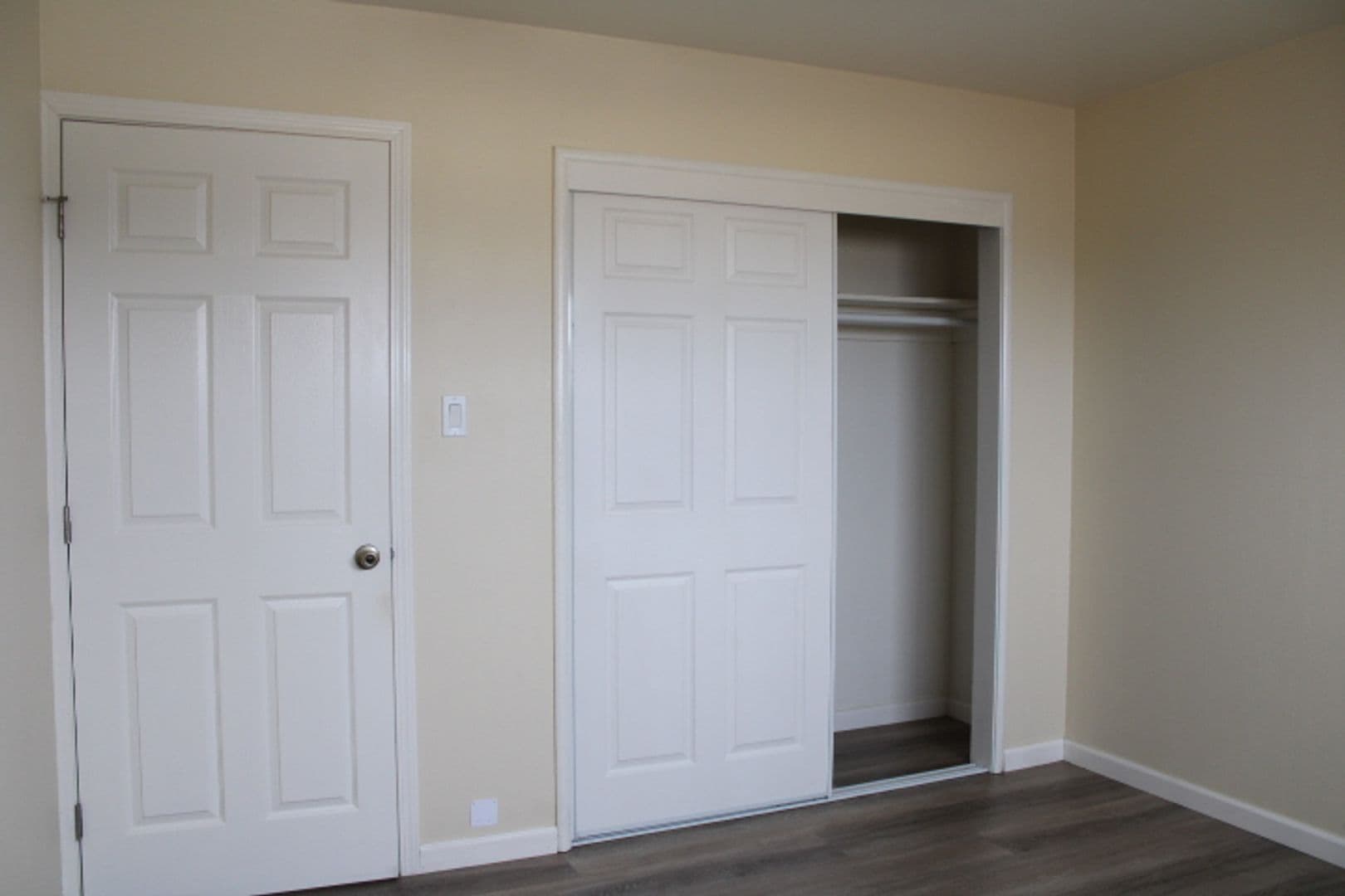 RICHMOND House: 4216 NEVIN AVE