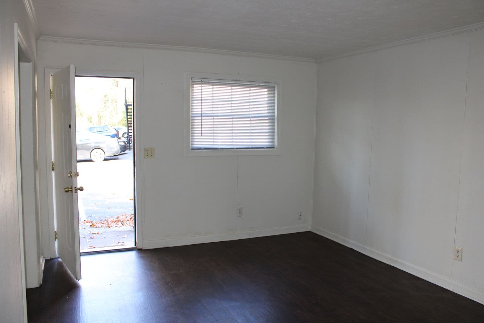Dallas Apartment: 127 McBee St