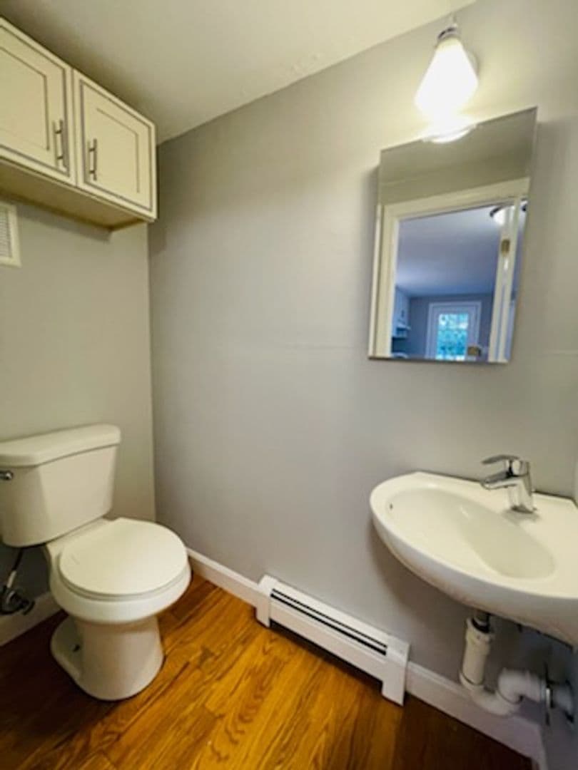 South Yarmouth Apartment: 8-10 Pawkannawkut Drive