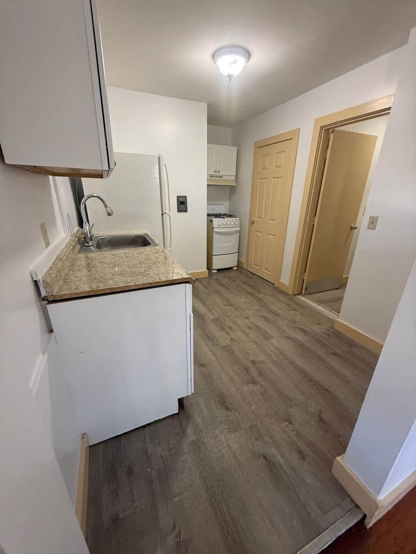 Hyannis Apartment: 71 Main Street