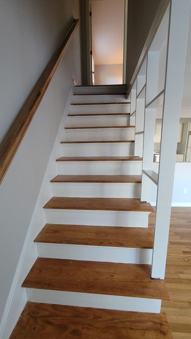 South Yarmouth Apartment: 8-10 Pawkannawkut Drive