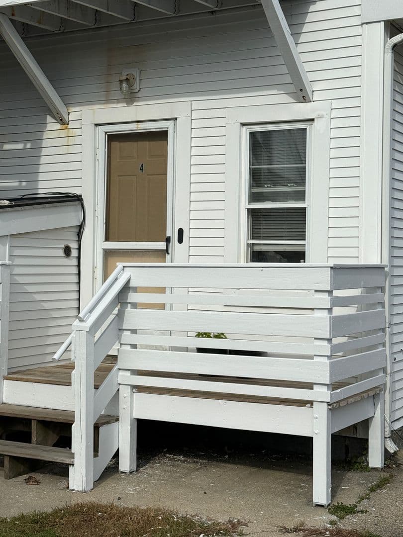 Hyannis Apartment: 71 Main Street