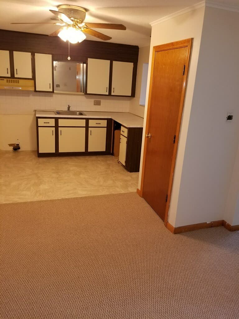 Dennis House: 174 Upper County Road, Unit 1-10