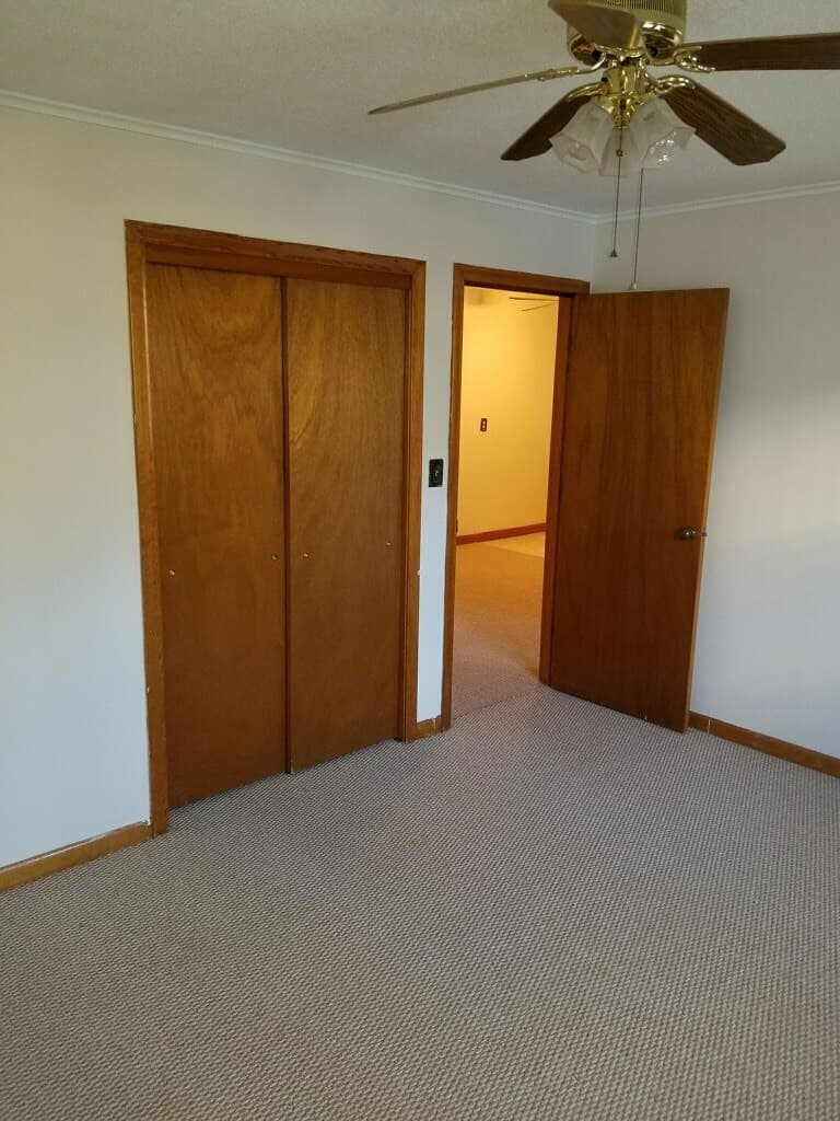 Dennis House: 174 Upper County Road, Unit 1-10