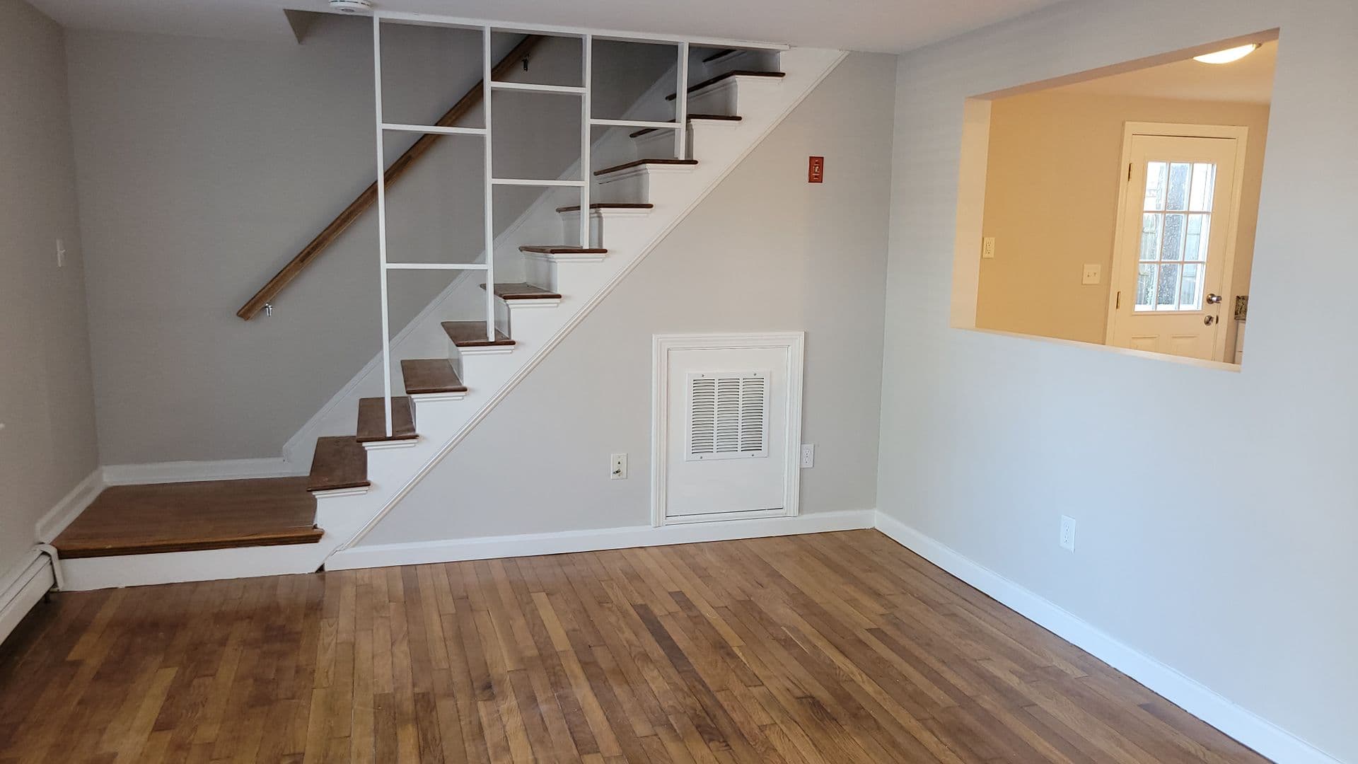 South Yarmouth Apartment: 8-10 Pawkannawkut Drive