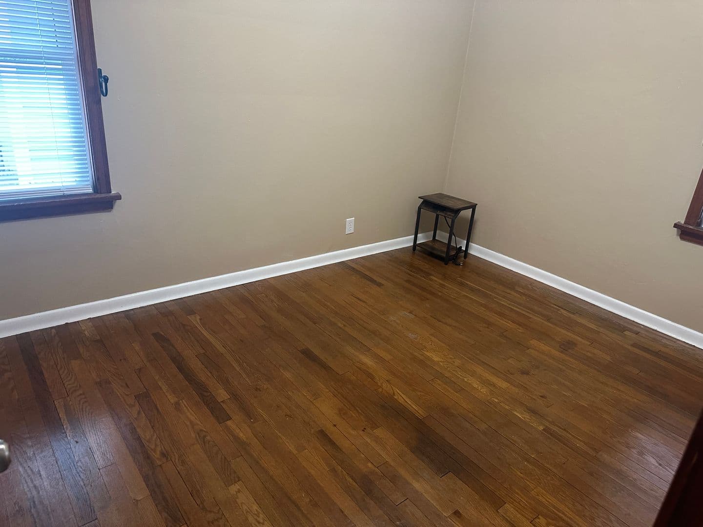 Erie Apartment: 803 E 36th St