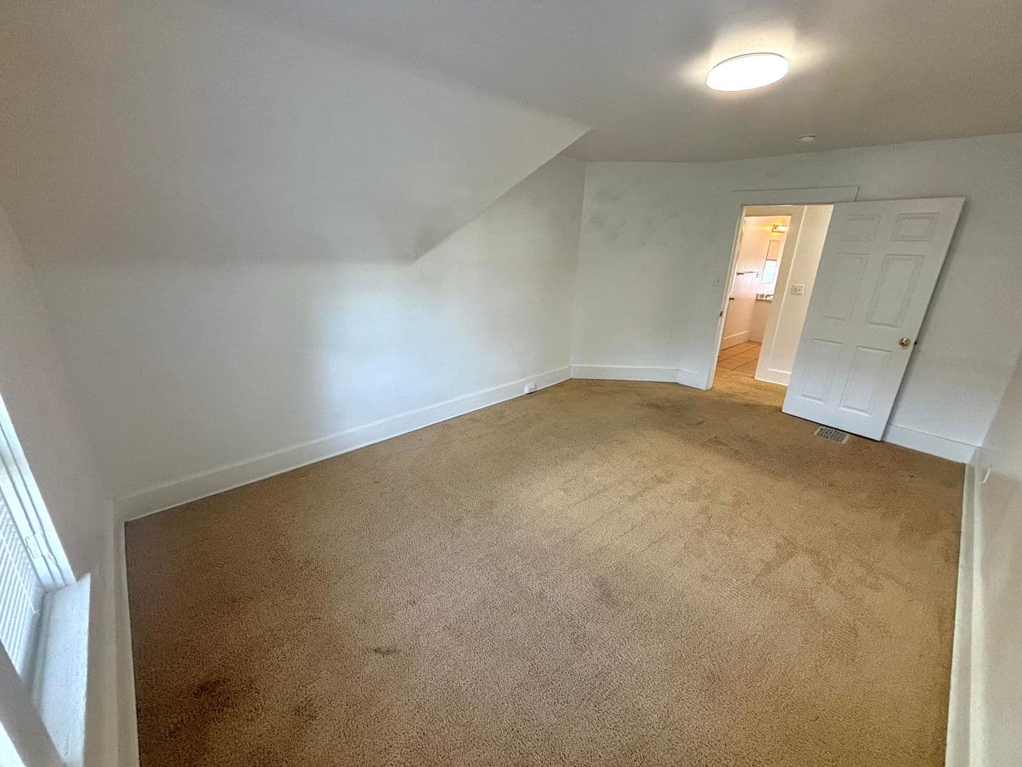 Erie Apartment: 325 West 9th Street