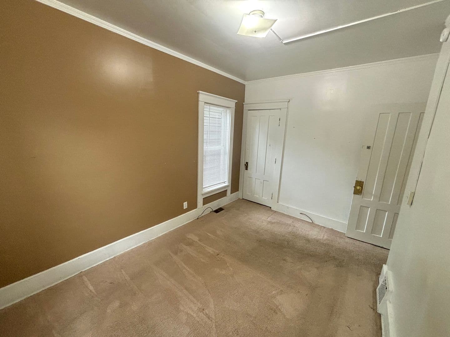 Erie Apartment: 325 West 9th Street