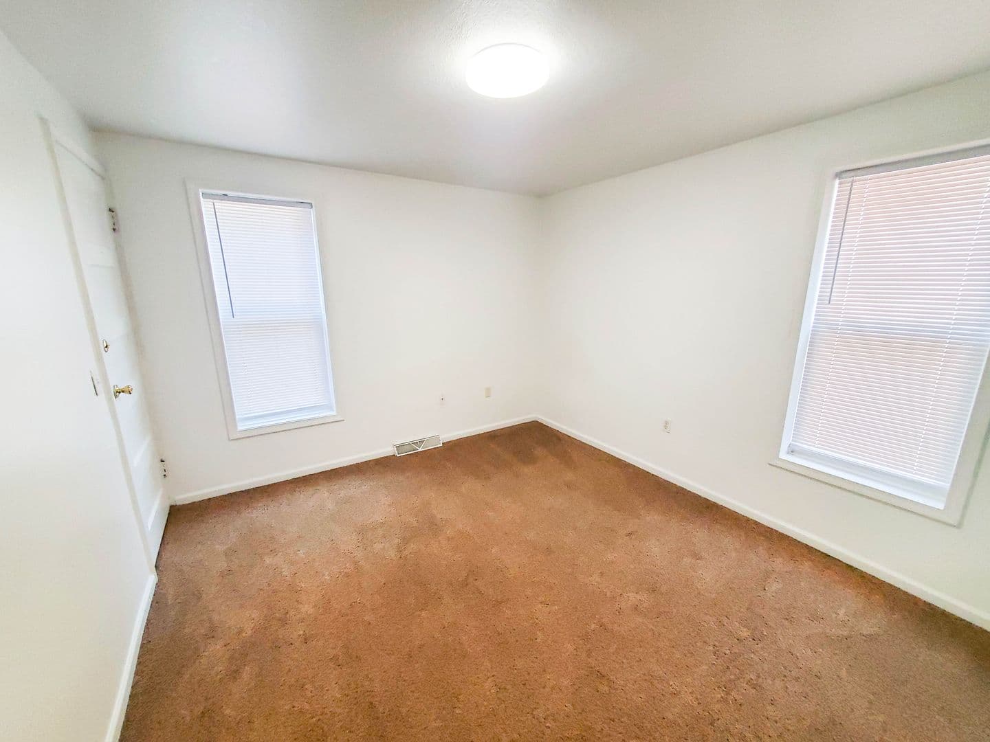 Erie Apartment: 818 Sassafras Street