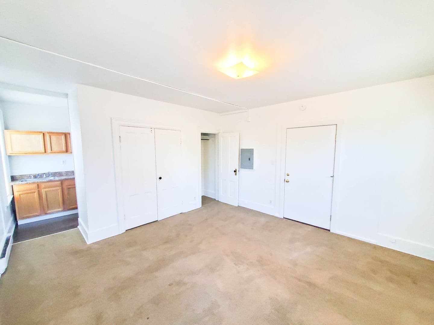 Erie Apartment: 326 West 8th Street