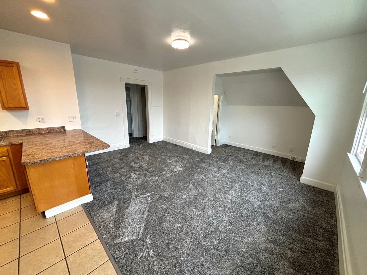 Erie Apartment: 301 West 8th Street