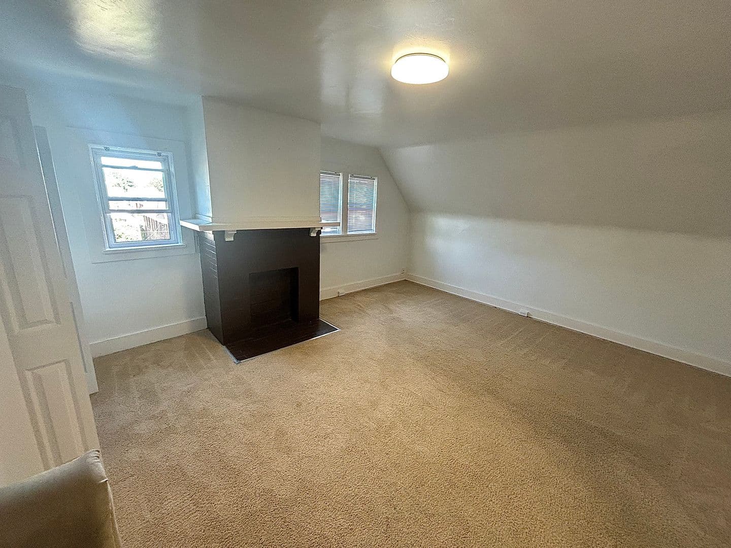 Erie Apartment: 325 West 9th Street