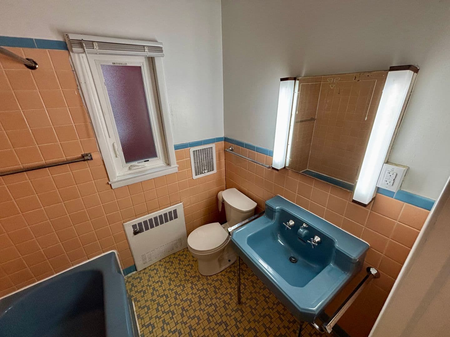 Erie Apartment: 308 West 8th Street