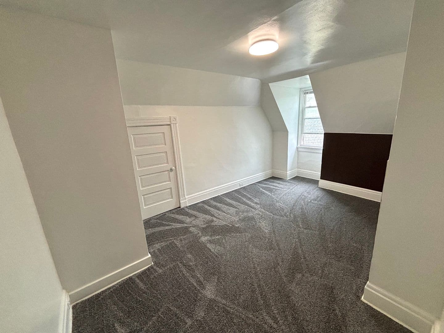 Erie Apartment: 301 West 8th Street