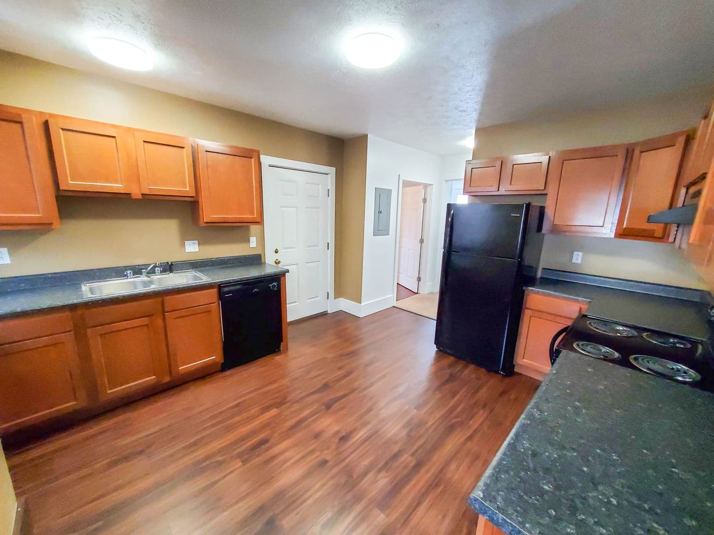 Erie Apartment: 325 West 9th Street
