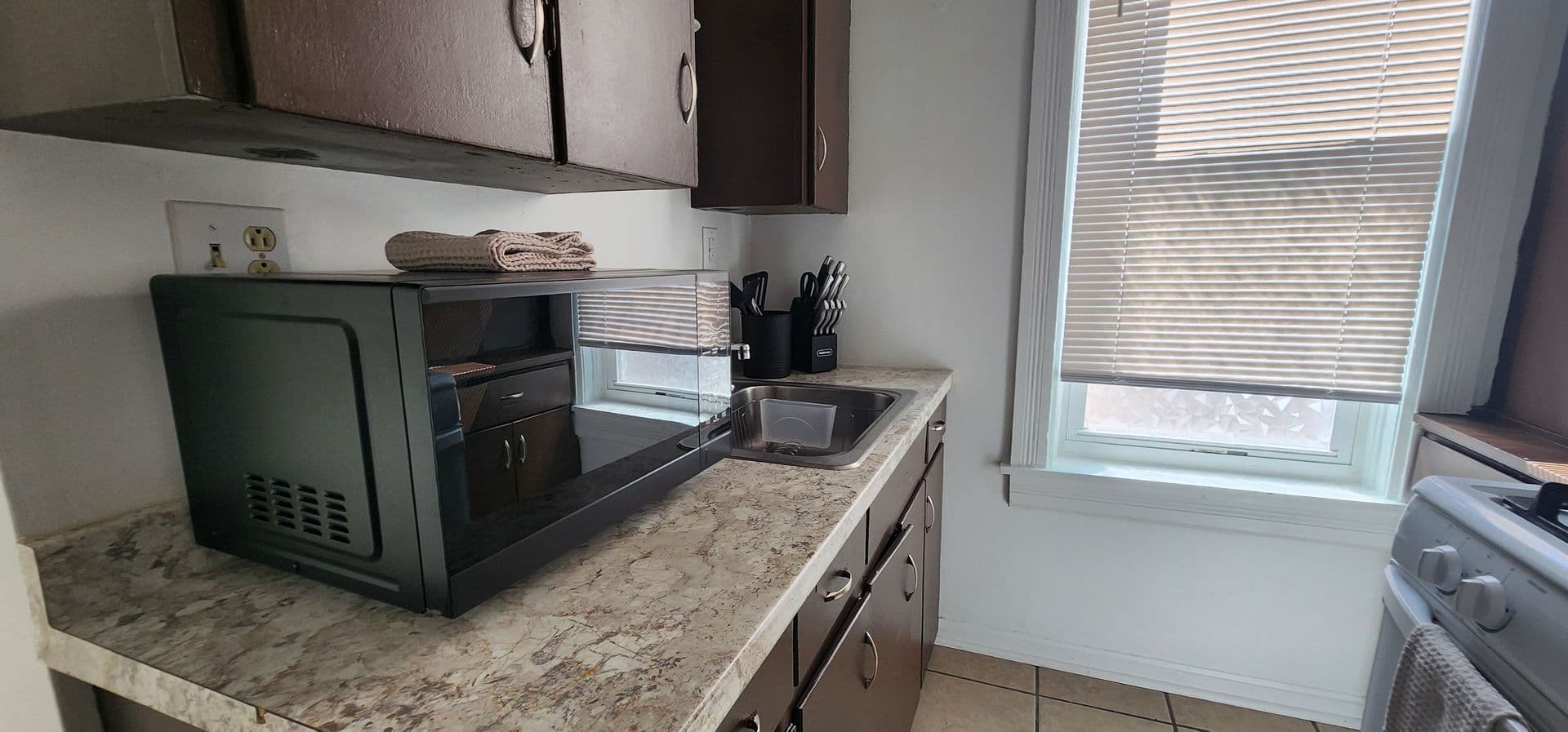 Erie Apartment: 337 West 8th Street