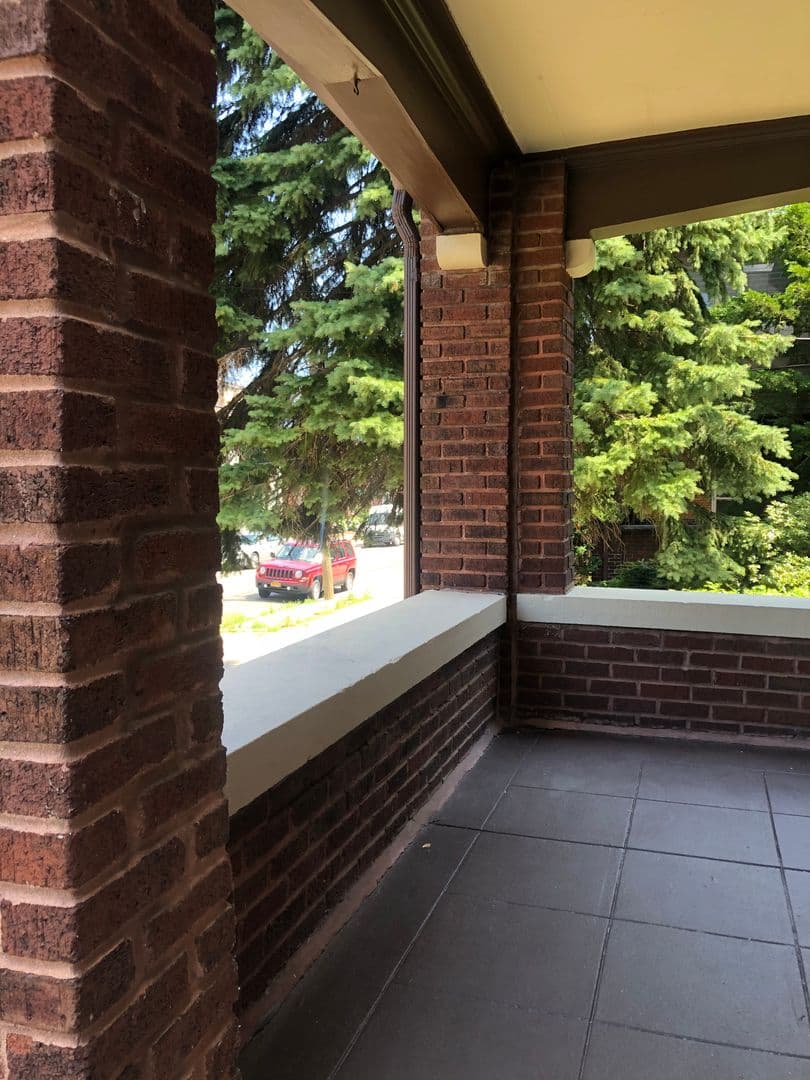 Erie Apartment: 325 West 9th Street