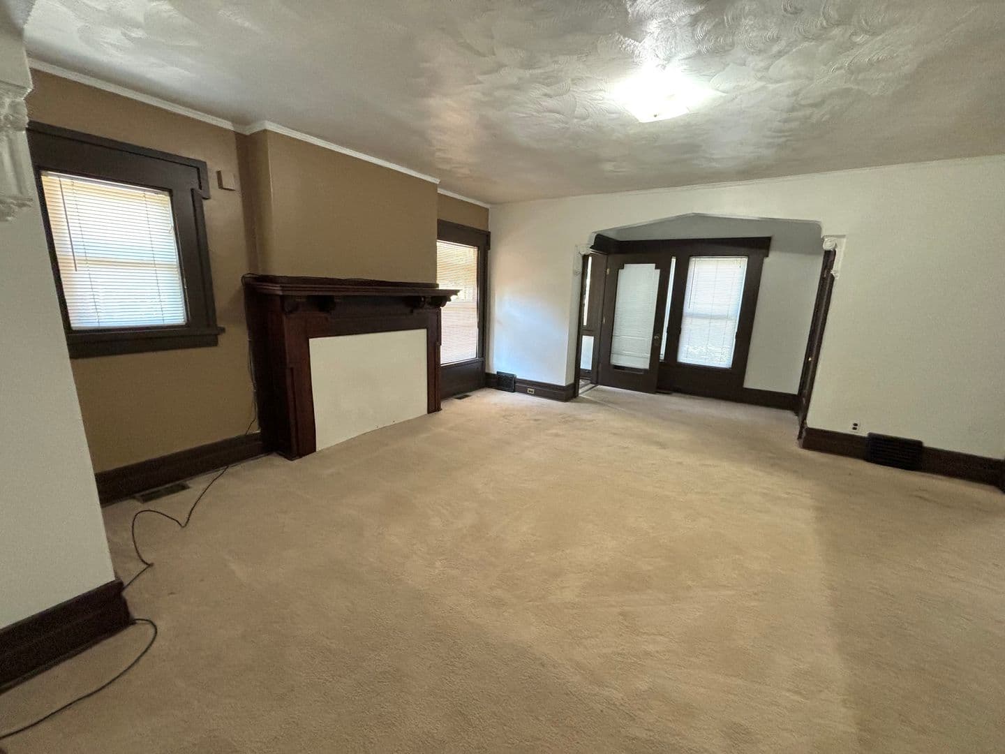 Erie Apartment: 325 West 9th Street