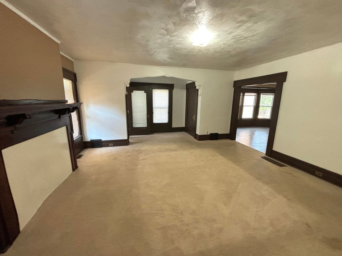 Erie Apartment: 325 West 9th Street