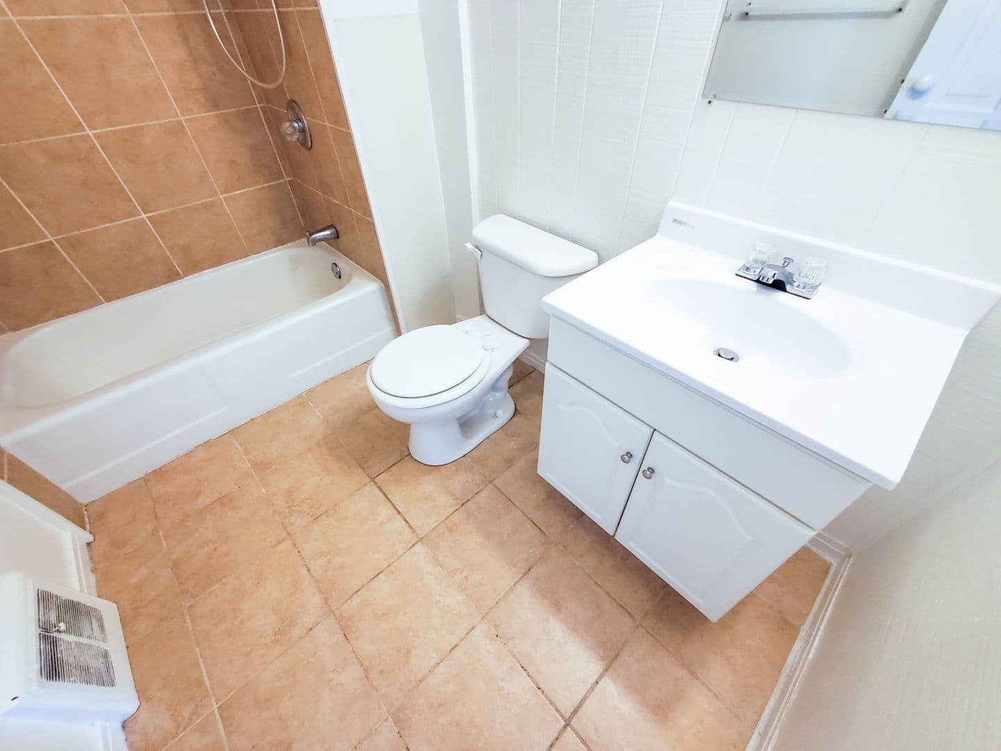 Erie Apartment: 337 West 8th Street