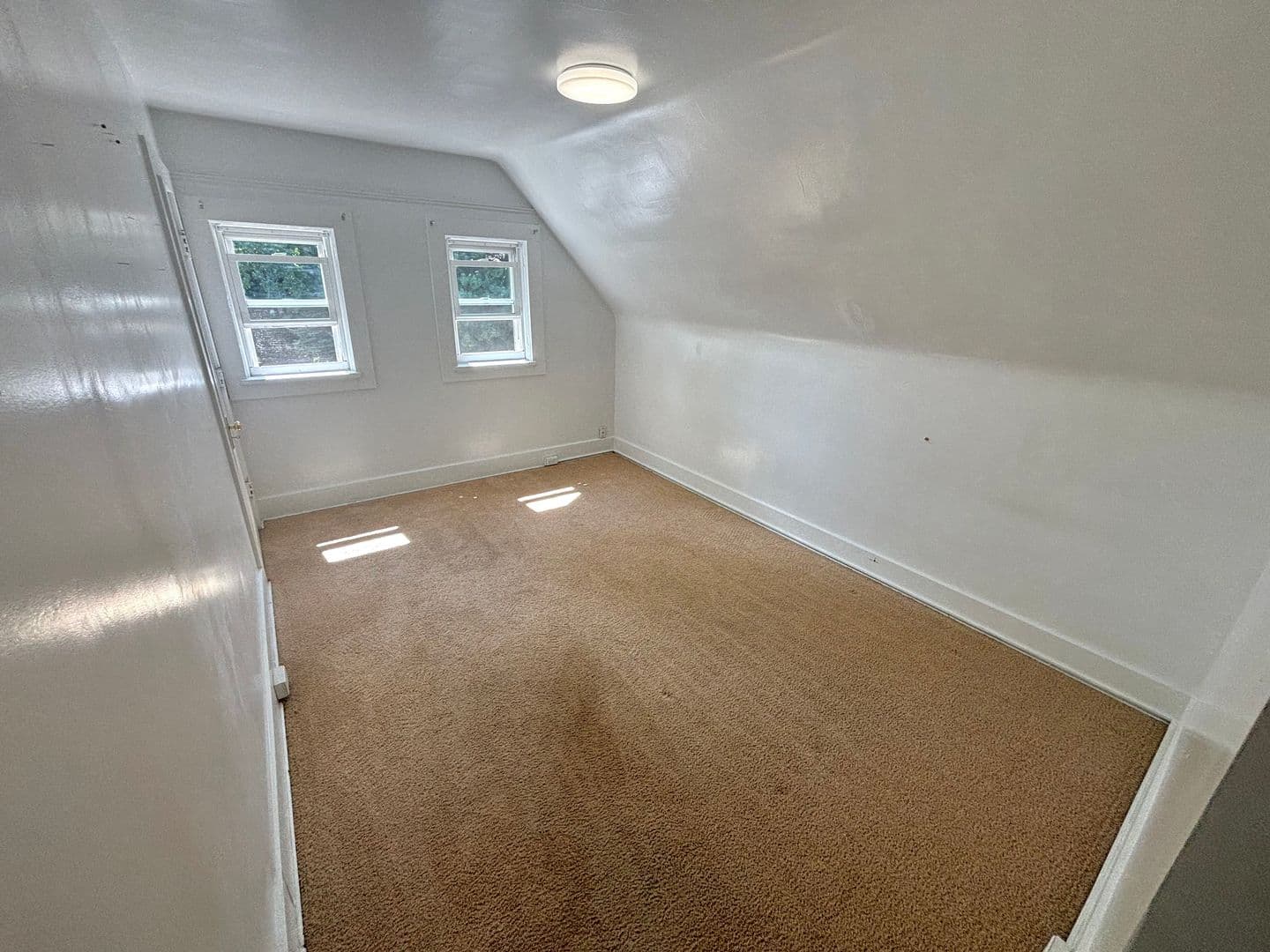 Erie Apartment: 325 West 9th Street