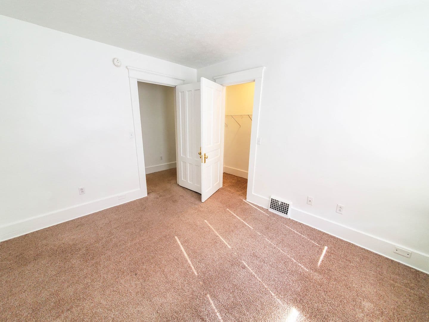 Erie Apartment: 325 West 9th Street