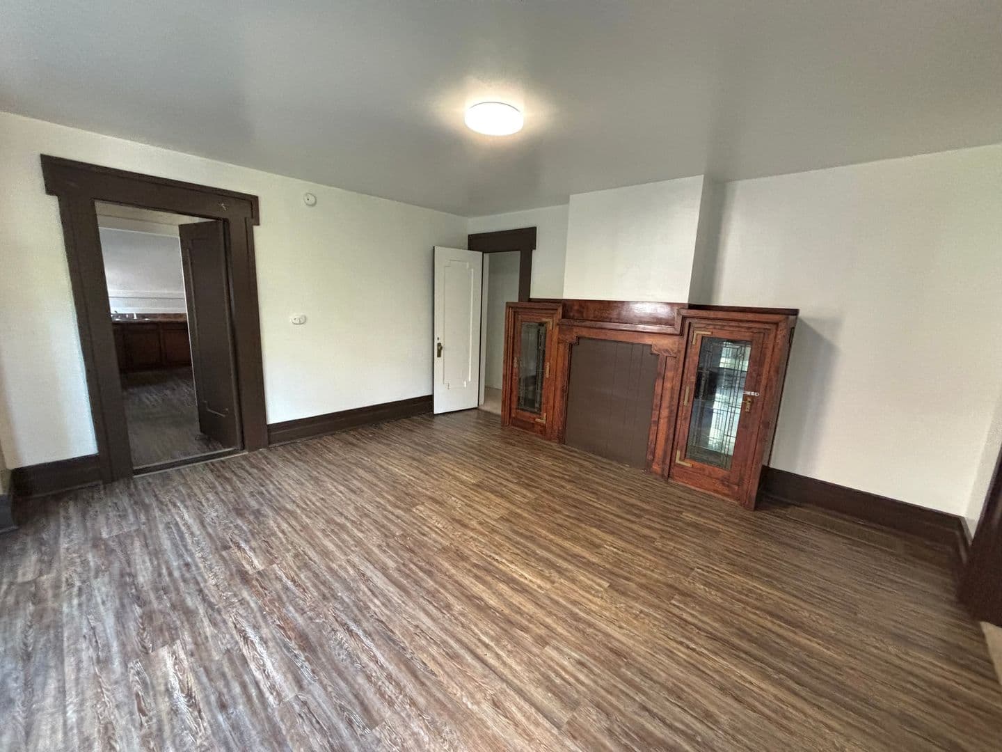 Erie Apartment: 325 West 9th Street
